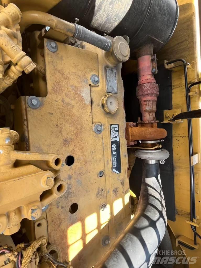 CAT 320d Pelle sur chenilles
