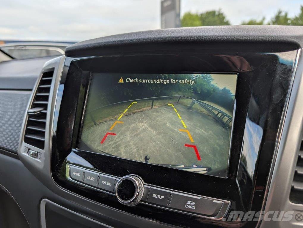 Ssangyong Musso Voiture
