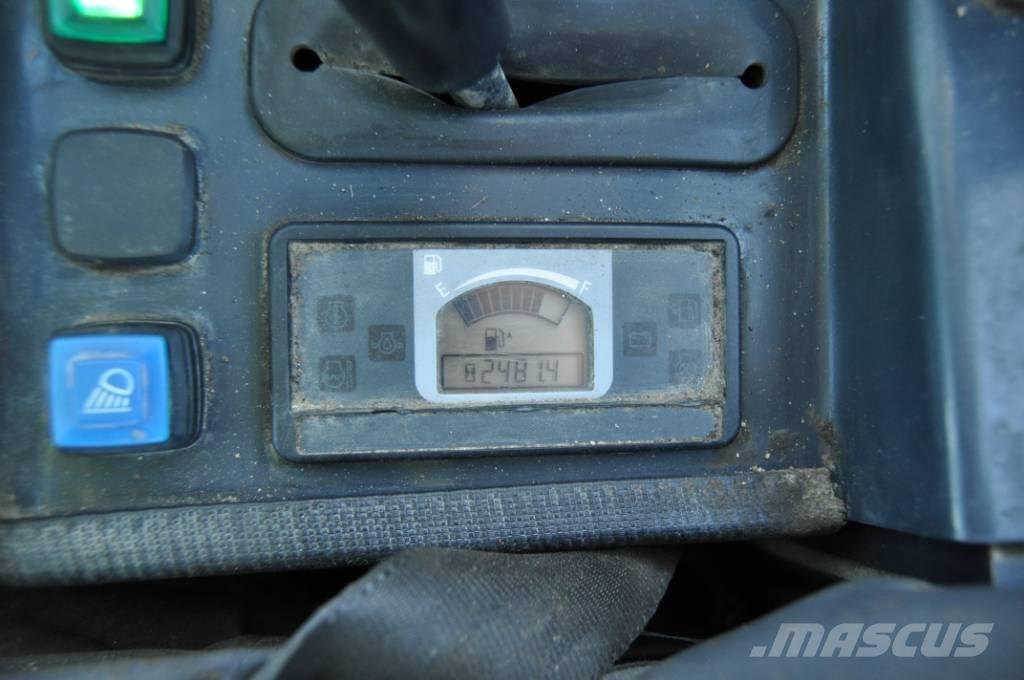 Hitachi ZX 26 U-6 CR Mini pelle < 7t