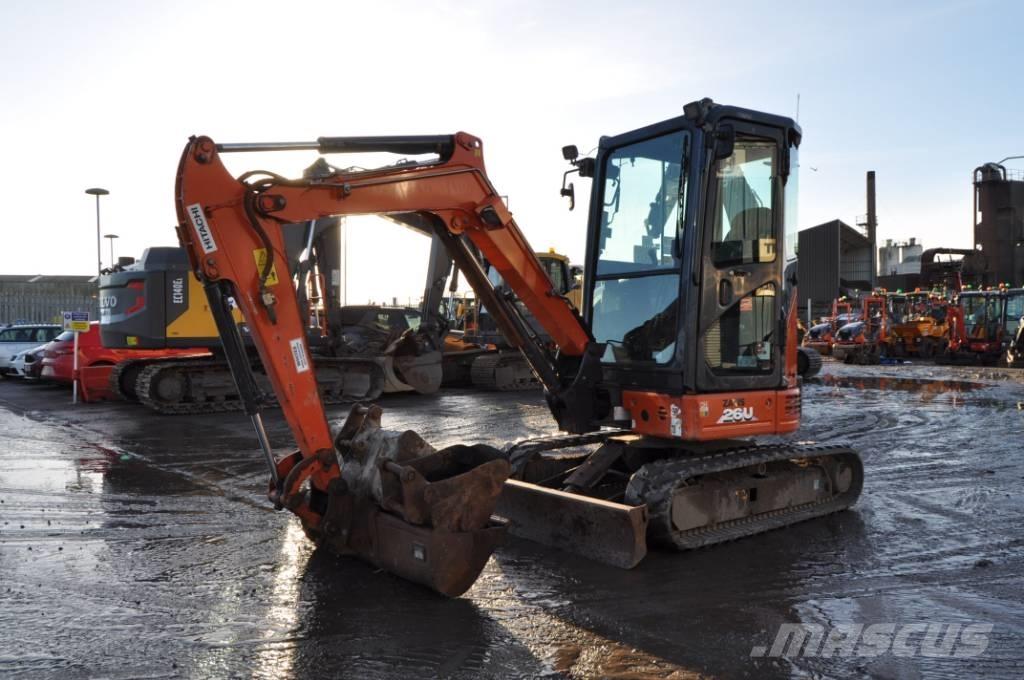 Hitachi ZX 26 U-6 CR Mini pelle < 7t