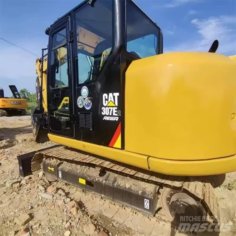 CAT 307 E2 Pelle sur chenilles
