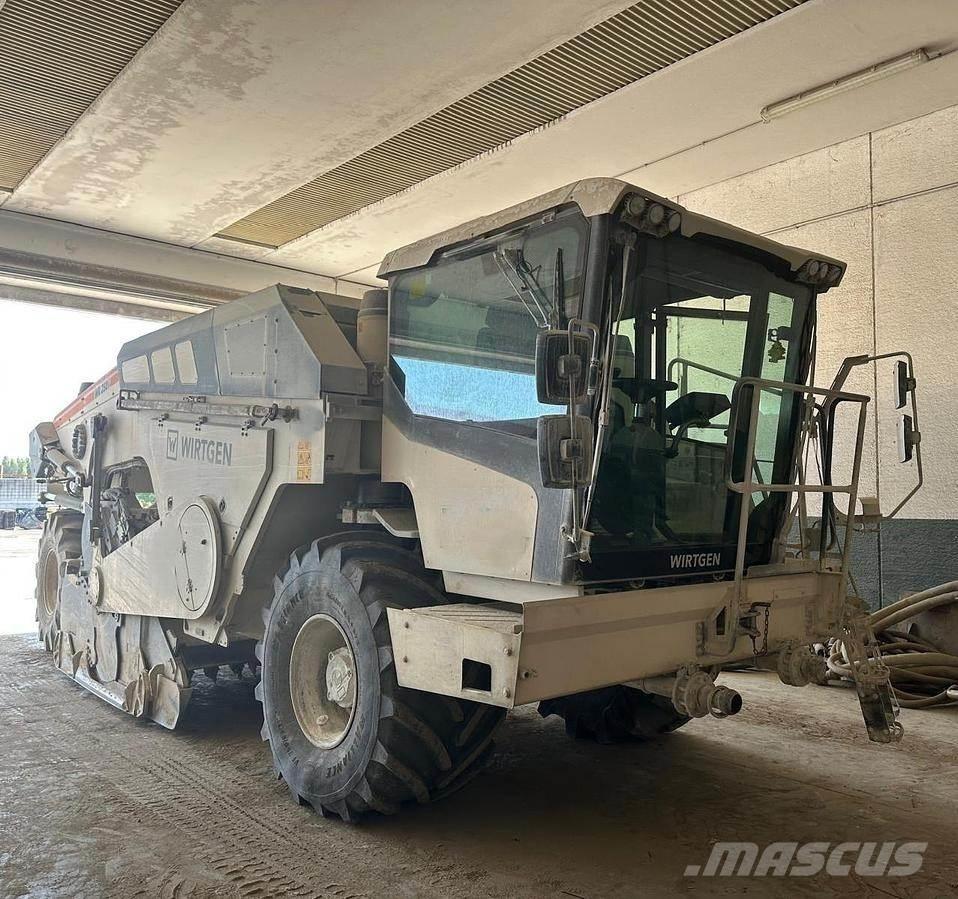 Wirtgen WR250i Recycleur bitume