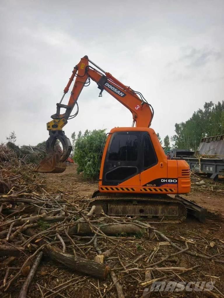 Doosan DH 80 Pelle sur chenilles