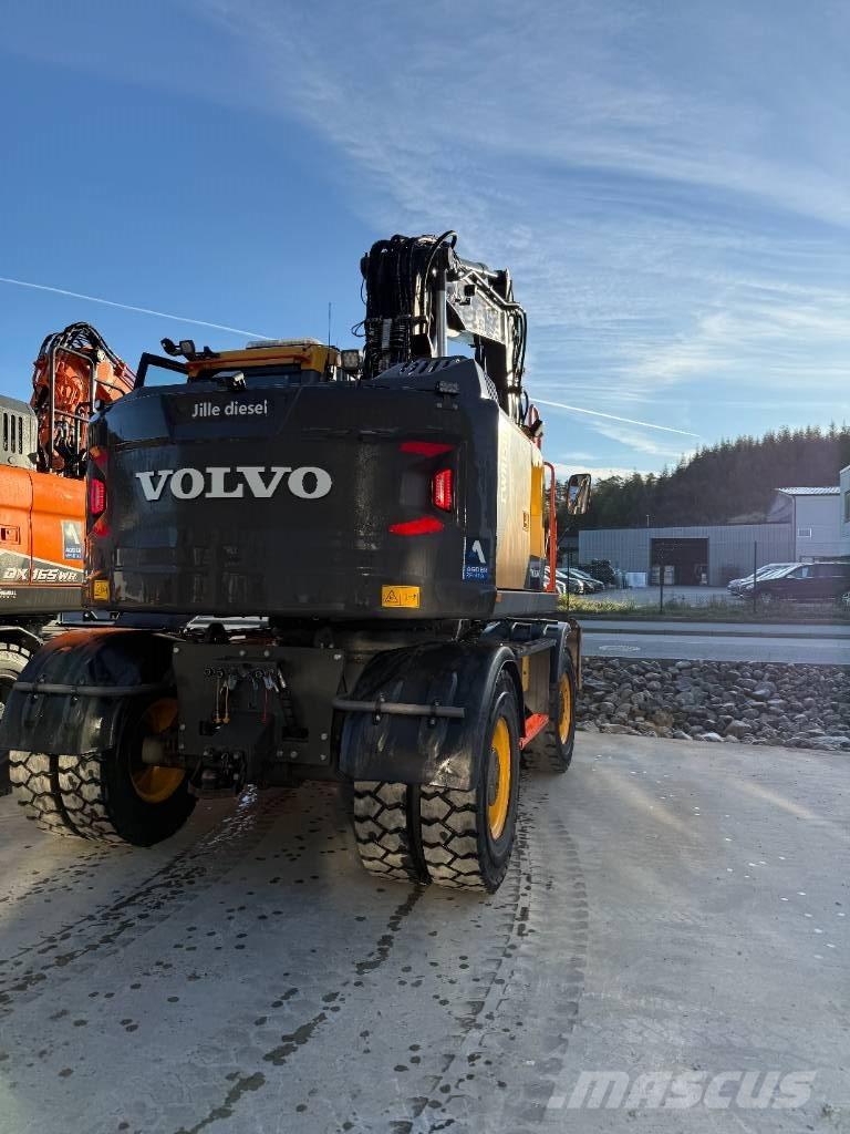 Volvo EWR 150 E Pelle sur pneus