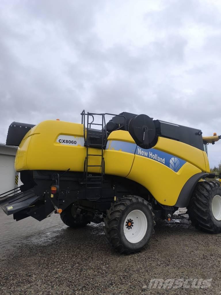 New Holland CX 8060 Moissonneuse batteuse