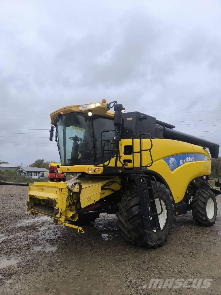 New Holland CX 8060 Moissonneuse batteuse