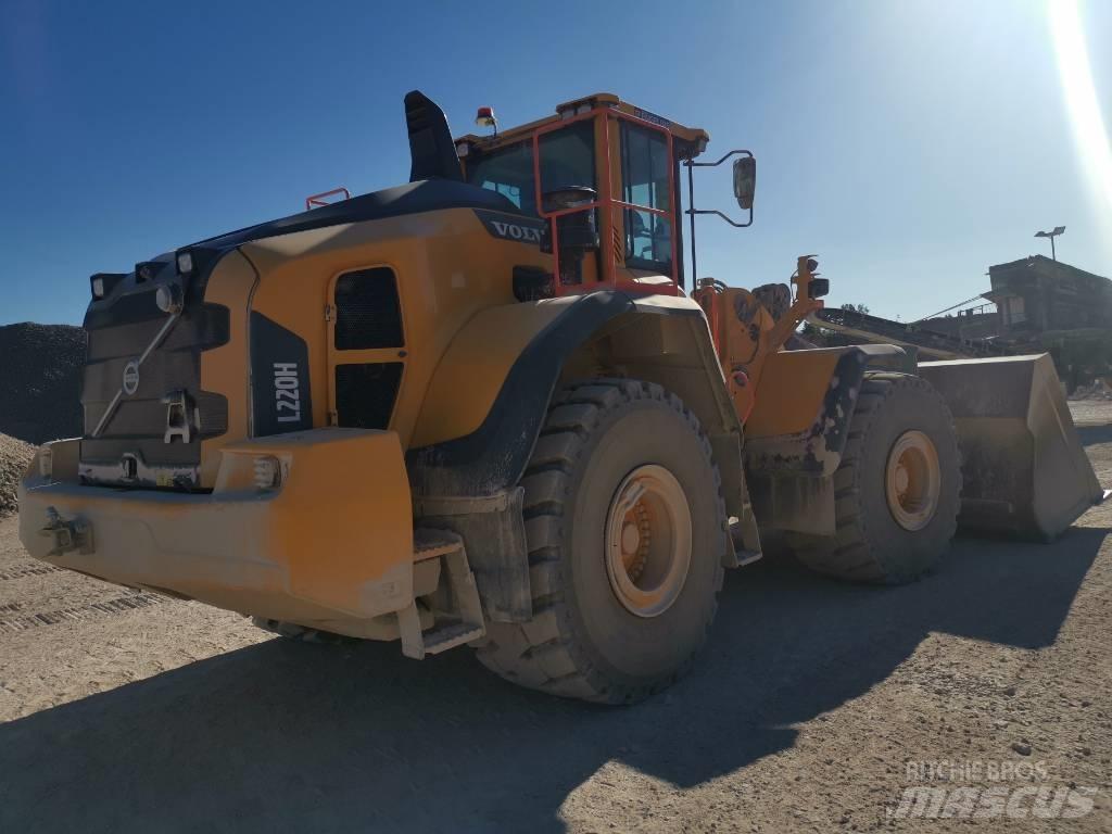 Volvo L220H, UTHYRES Chargeuse sur pneus