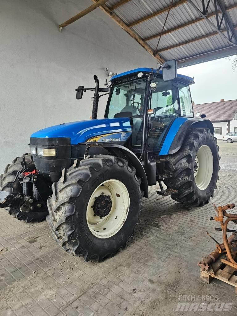 New Holland TM 140 Tracteur