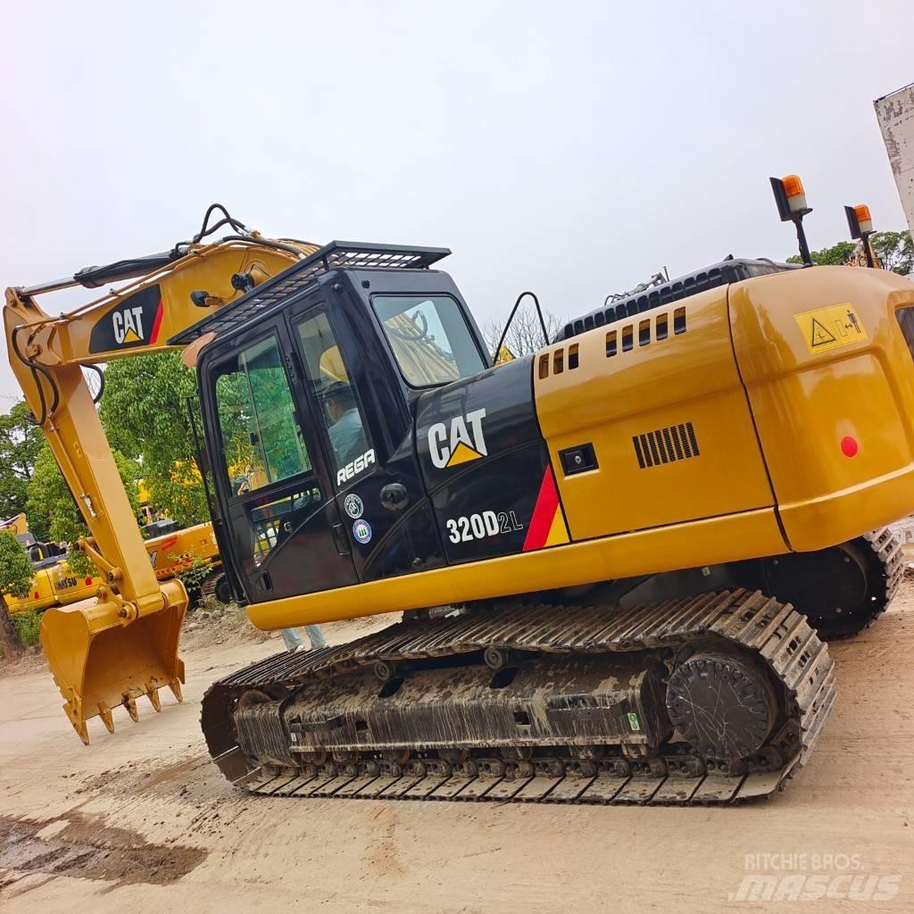 CAT 320 D2L Pelle sur chenilles