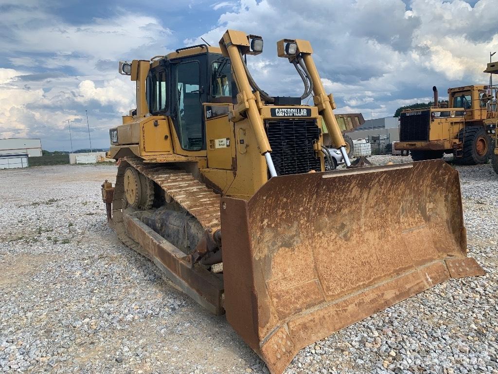 CAT D 6 T Bouteurs sur chenilles