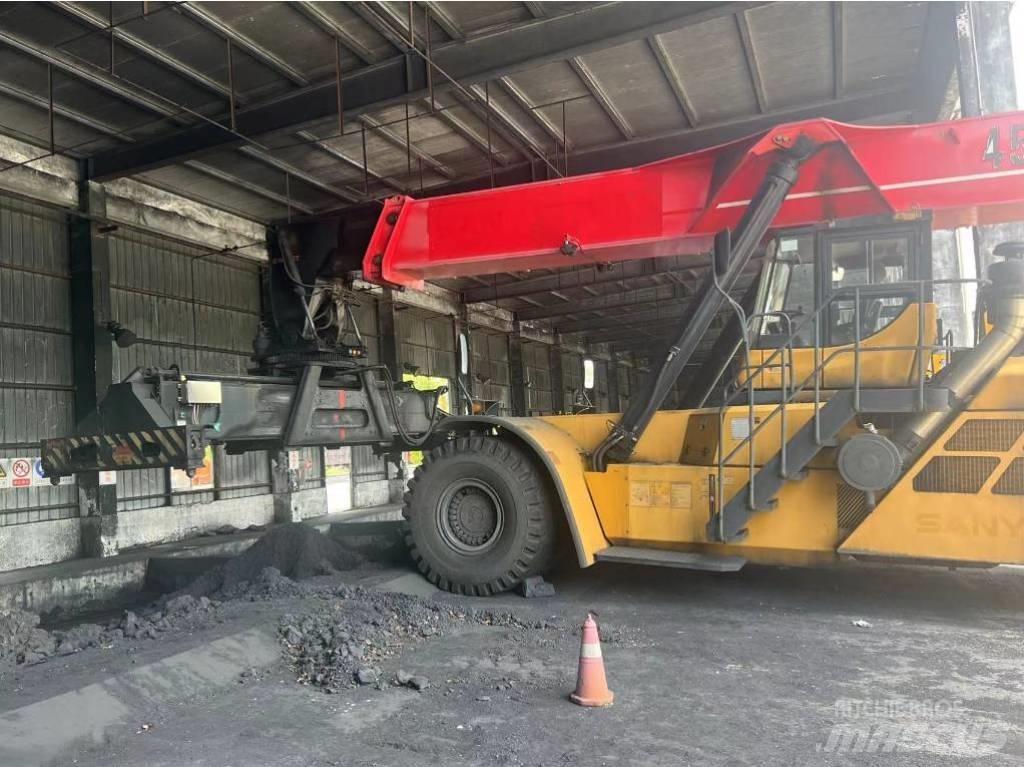 Sany SRSC 45 Reachstackers