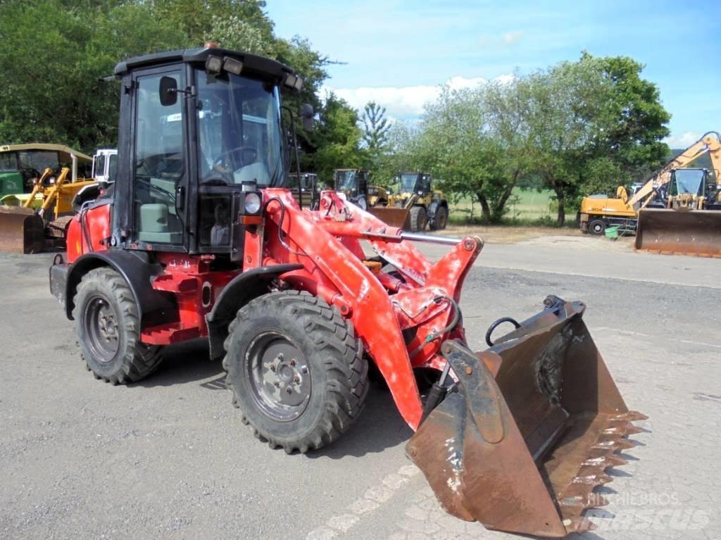 JCB 407 Chargeuse sur pneus