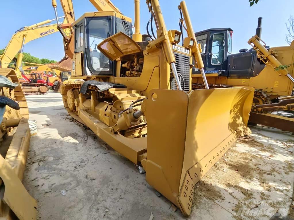 CAT D 7 G Bouteurs sur chenilles