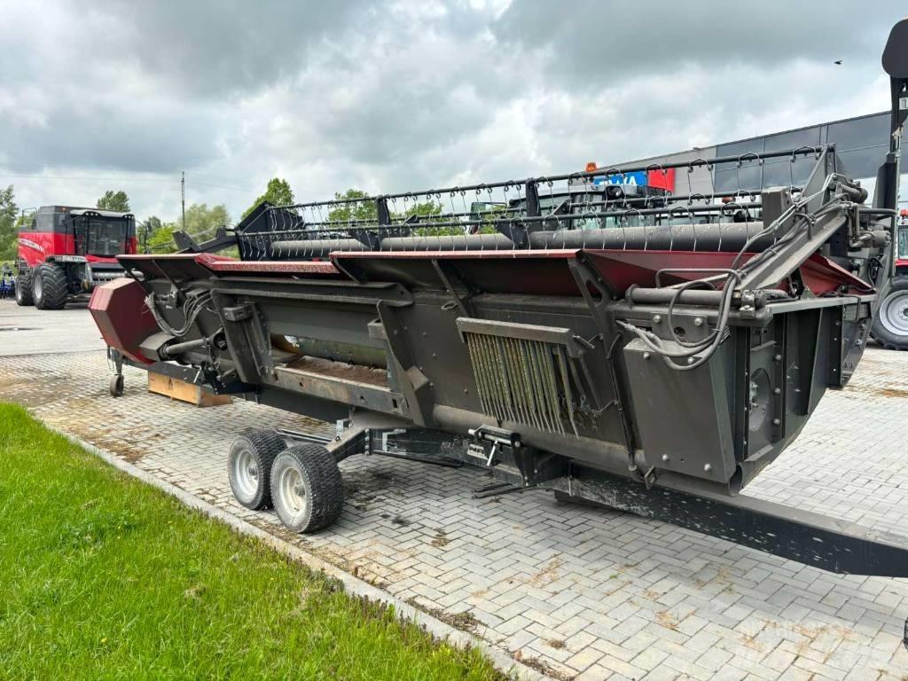 Massey Ferguson 7347 Moissonneuse batteuse