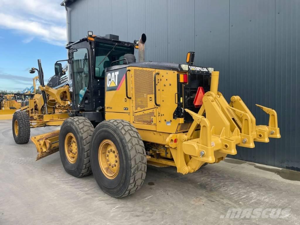 CAT 140M Niveleuse