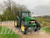 John Deere 6800 Tracteur