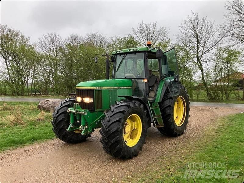 John Deere 6800 Tracteur