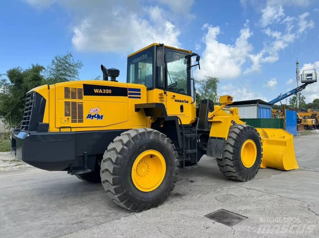 Komatsu WA 320-5 Chargeuse sur pneus