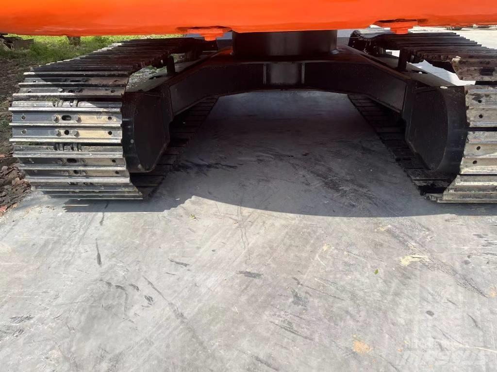 Hitachi ZX 70 Pelle sur chenilles