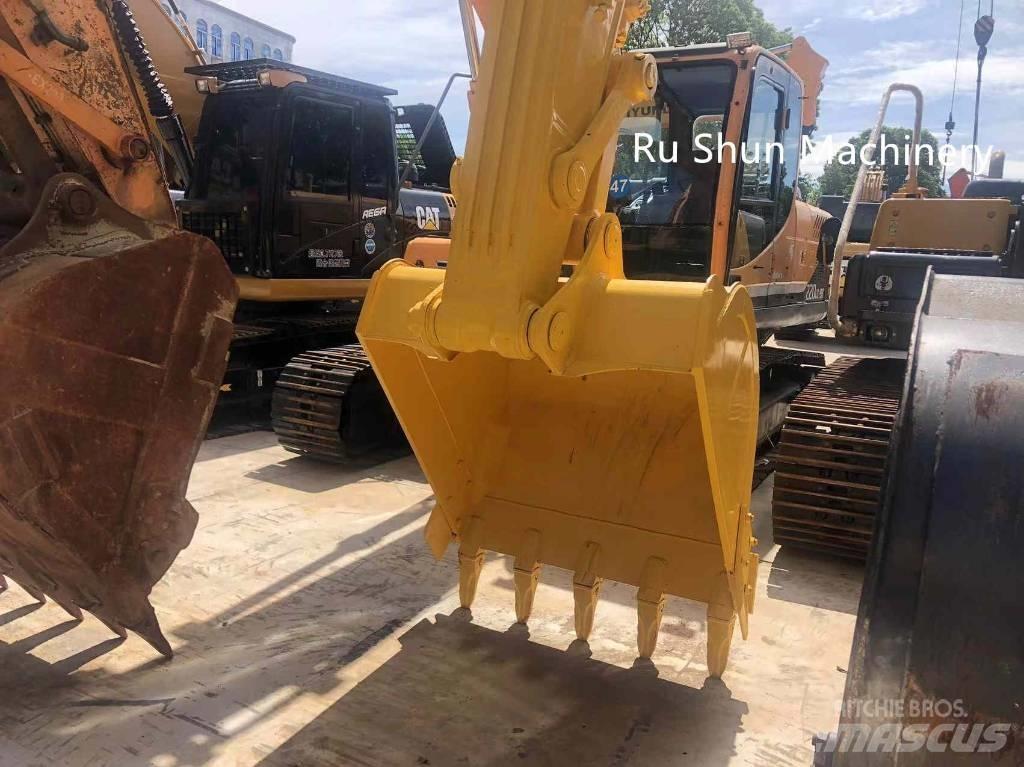 Komatsu PC220-7 Pelle sur chenilles