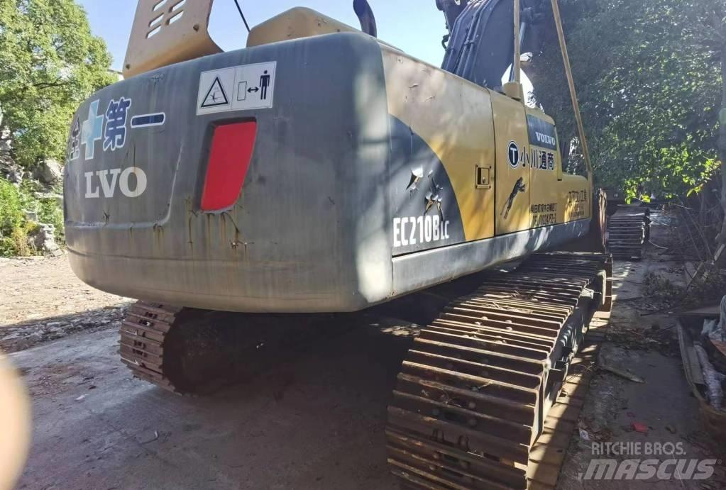 Volvo EC 210 B LC Pelle sur chenilles