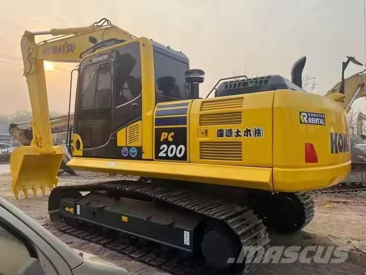Komatsu PC 200 Pelle sur chenilles