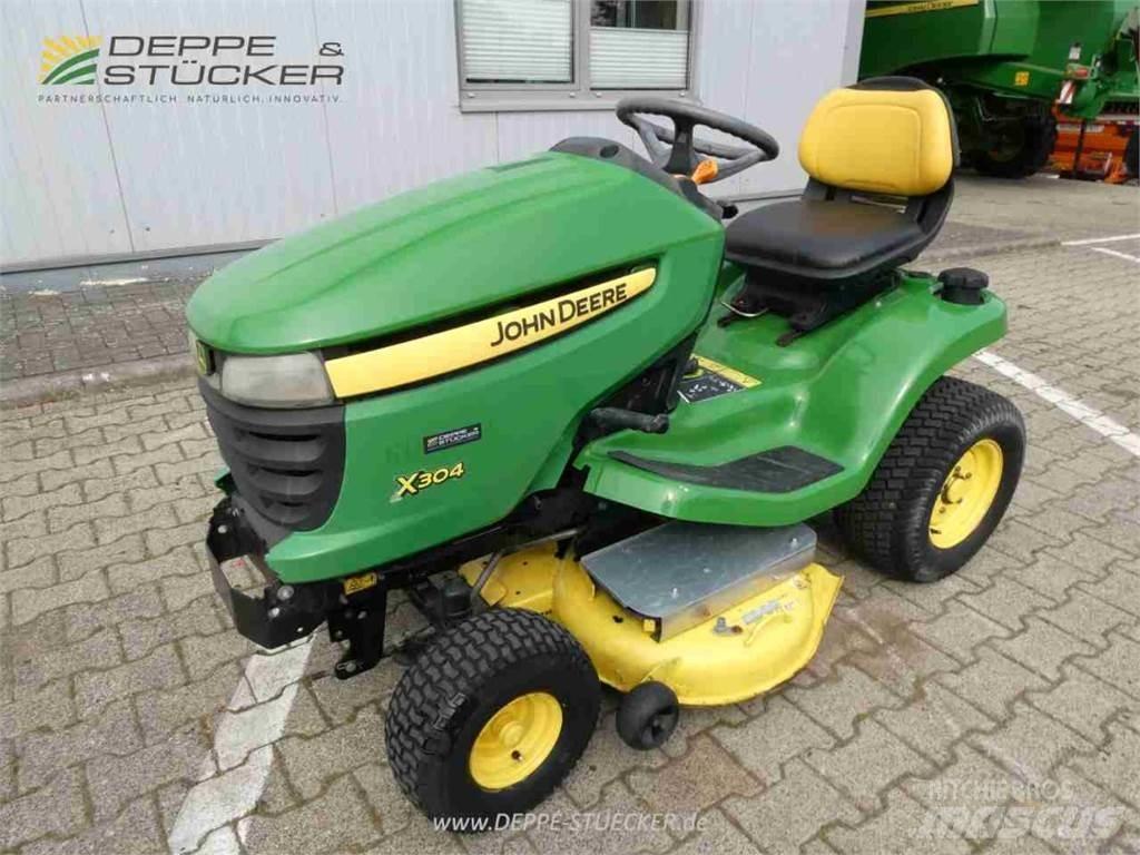 John Deere X304 Faucheuse
