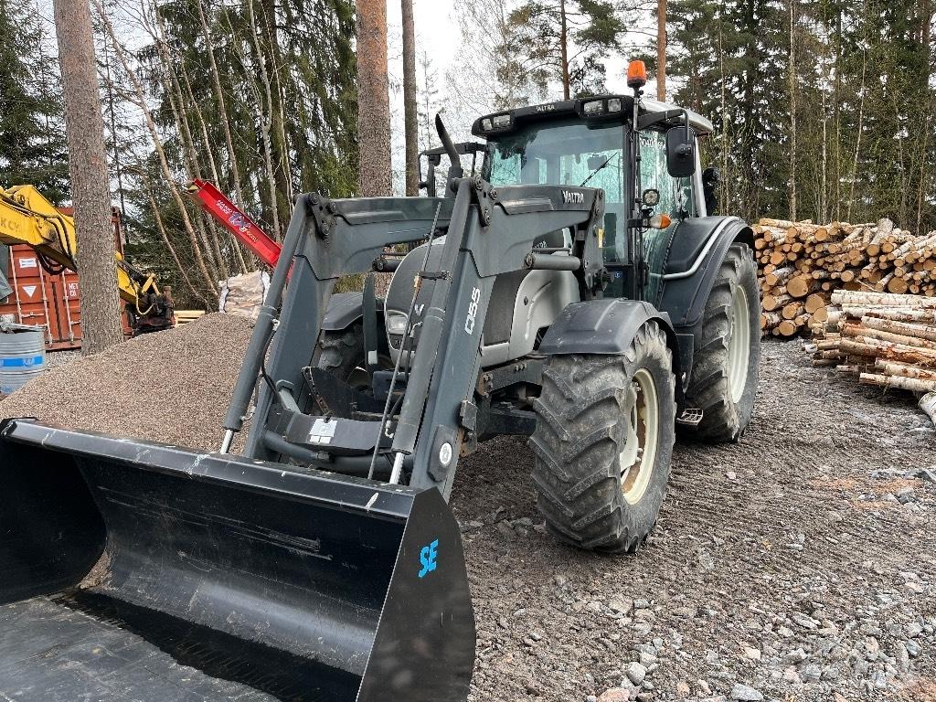 Valtra N 121 HT Tracteur