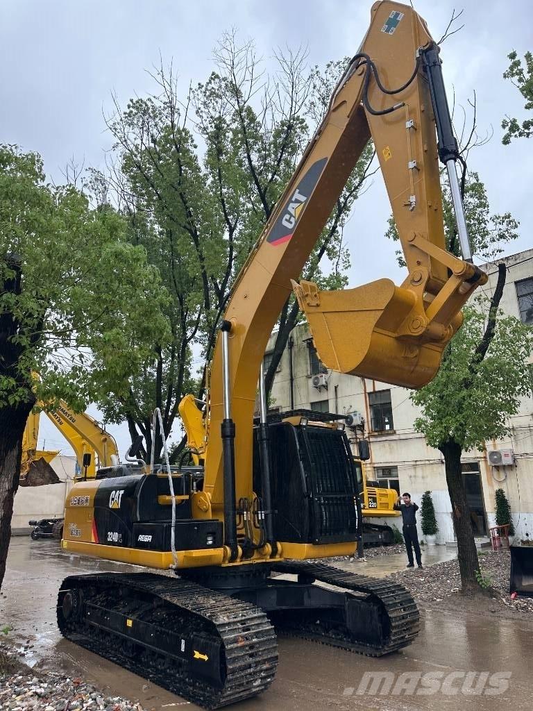 CAT 324 D Mini pelle 7t-12t