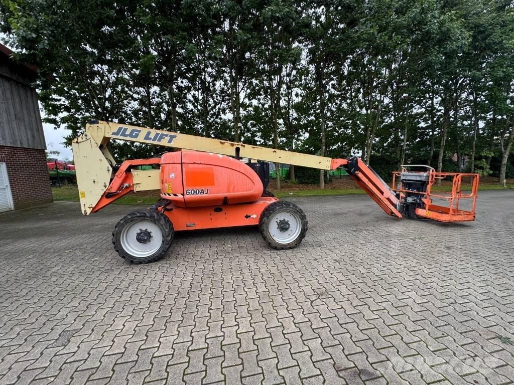 JLG 600 AJ Nacelles articulées