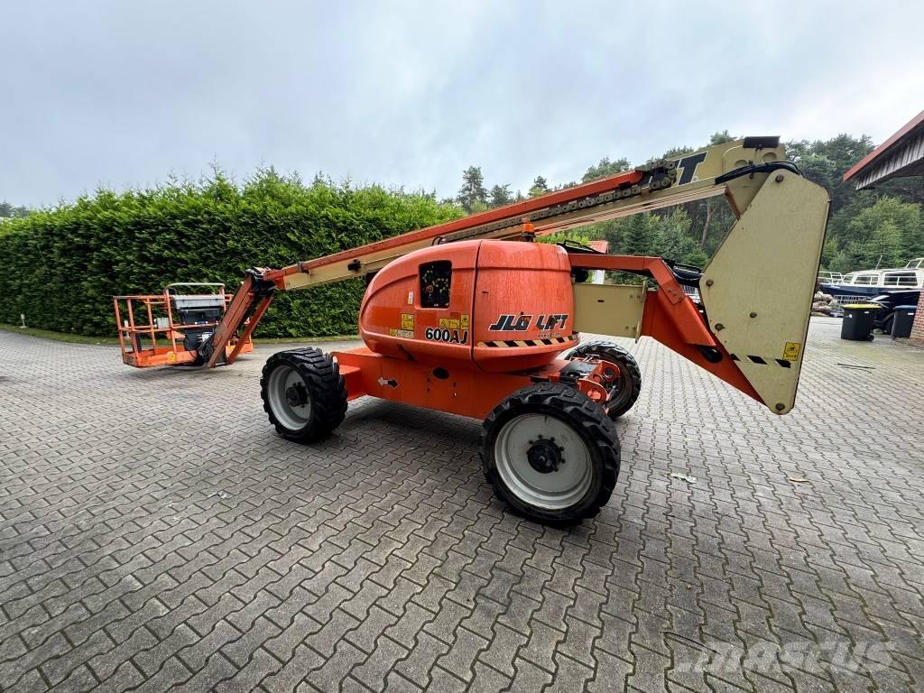 JLG 600 AJ Nacelles articulées