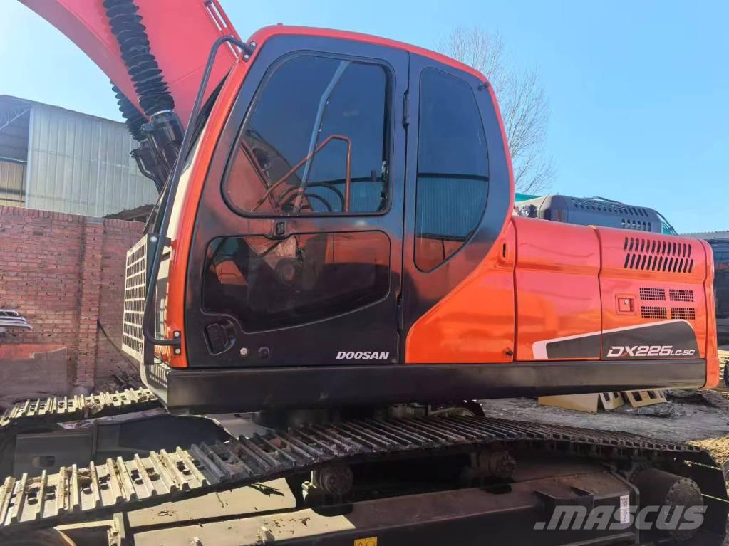 Doosan DX225 Pelle sur chenilles