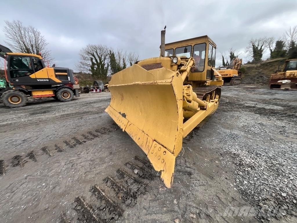 CAT D 7 Bouteurs sur chenilles