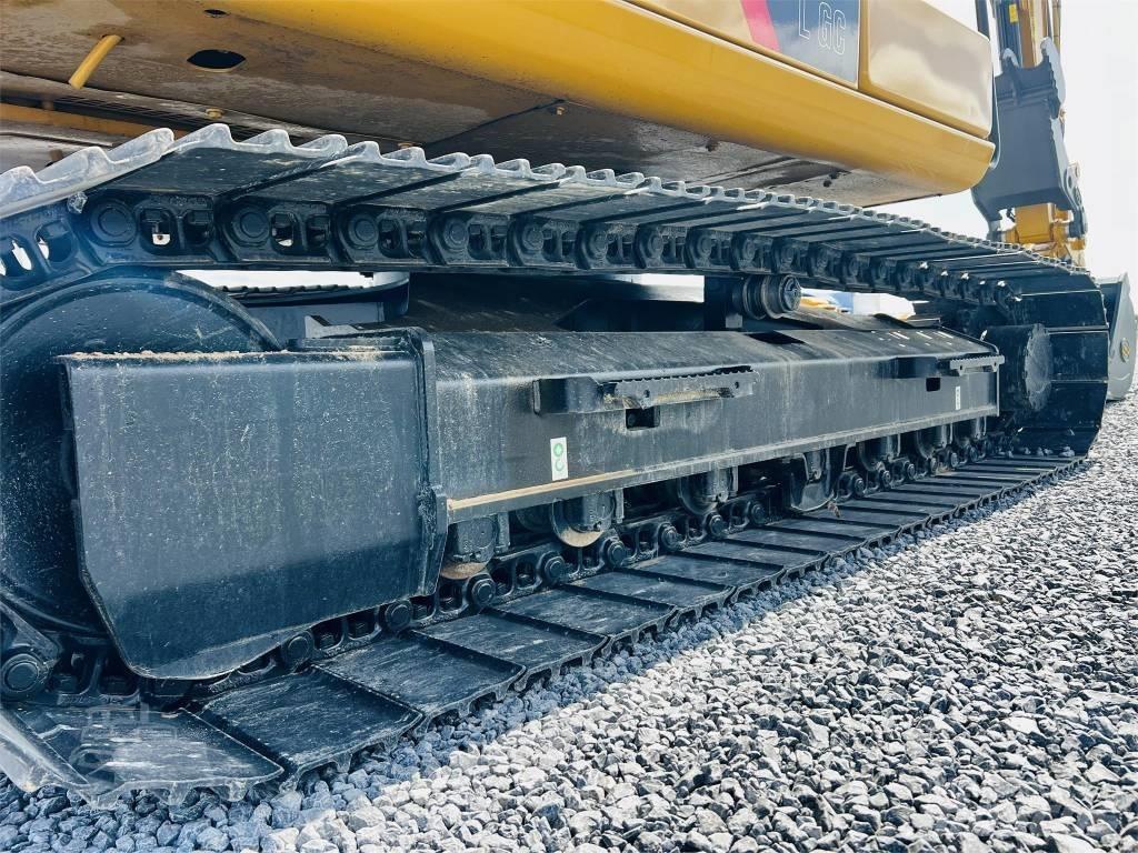 CAT 313 F LGC Pelle sur chenilles