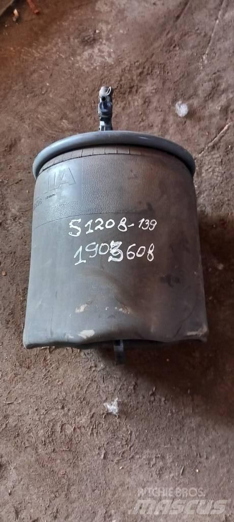 Scania 94 D.   1903608 Essieux