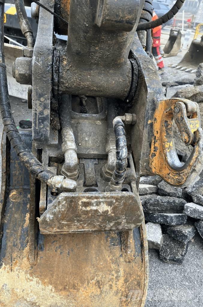 JCB Hydradig Pelle sur pneus