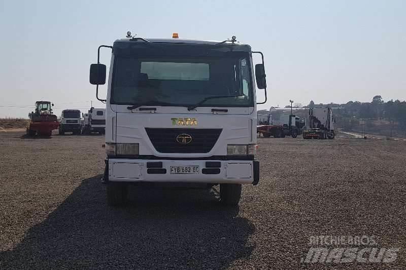 Tata Novus 3434 Autre camion