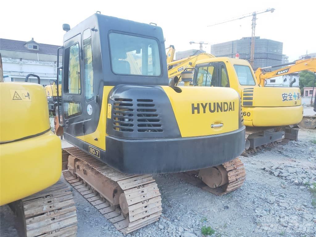 Hyundai R80-7 Pelle sur chenilles