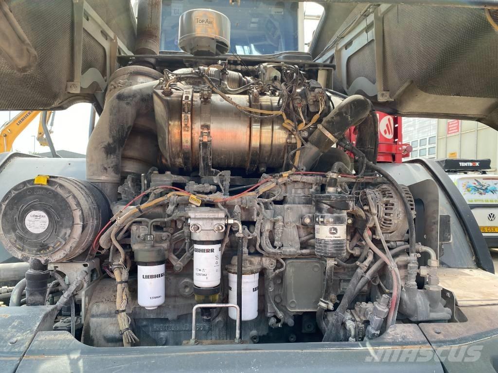 Liebherr L546 Chargeuse sur pneus
