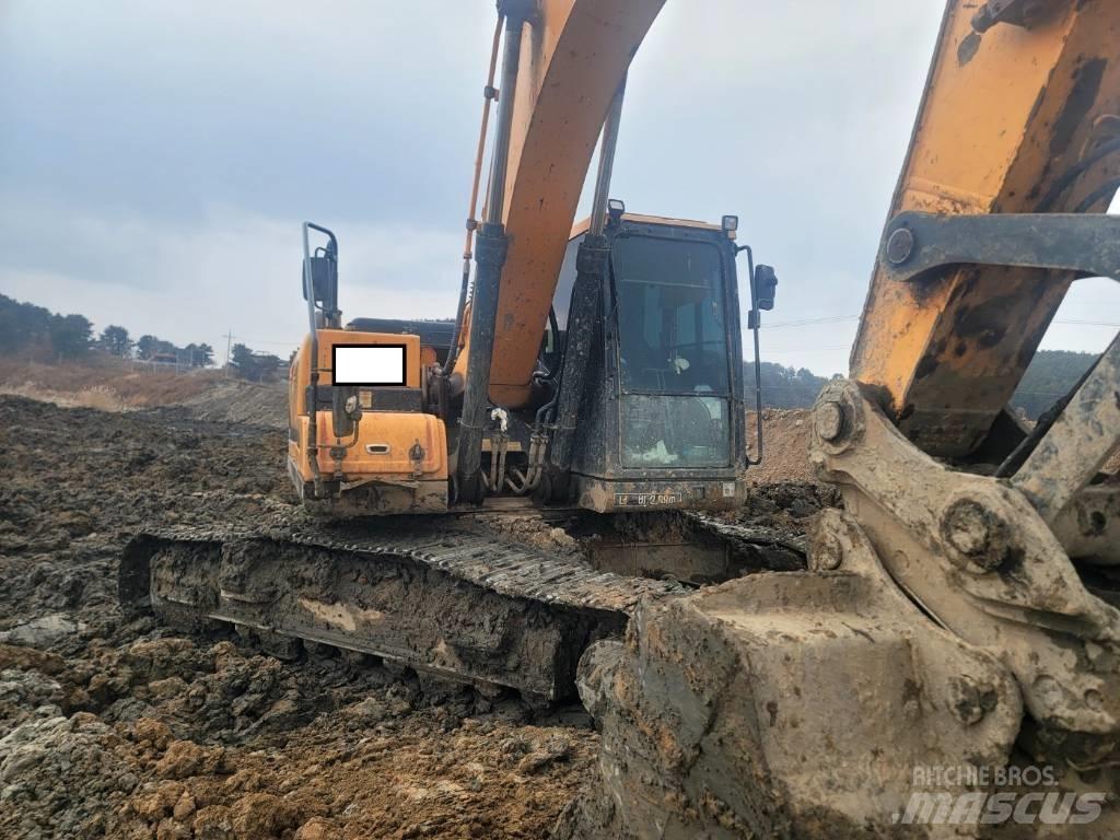 Hyundai HX 220 Pelle sur chenilles