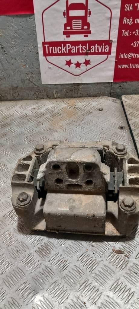 Scania 94 D.   1469287 Châssis et suspension