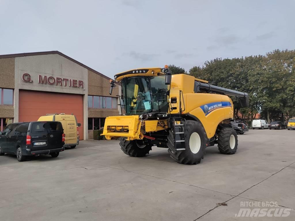 New Holland CX 8.80 Moissonneuse batteuse