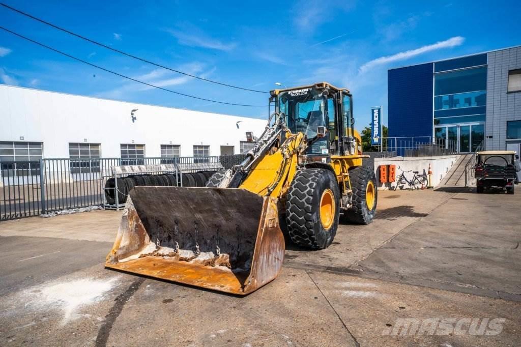 CAT 924G // GODET 3m3 Chargeuse sur pneus