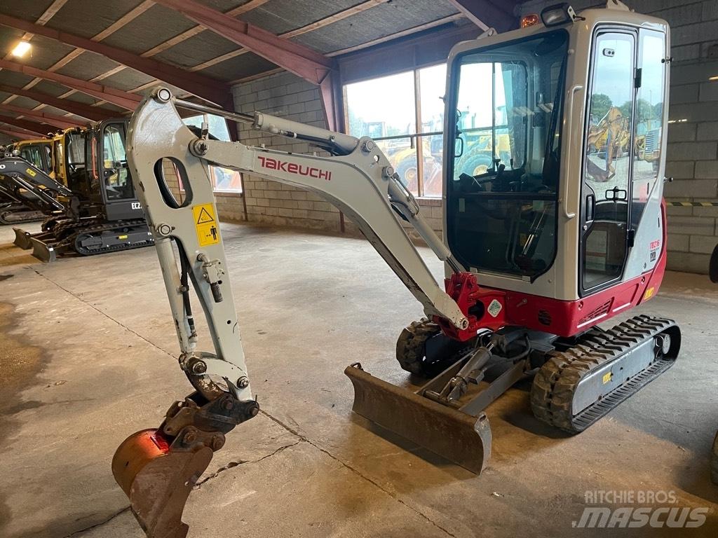 Takeuchi TB216 Mini pelle < 7t