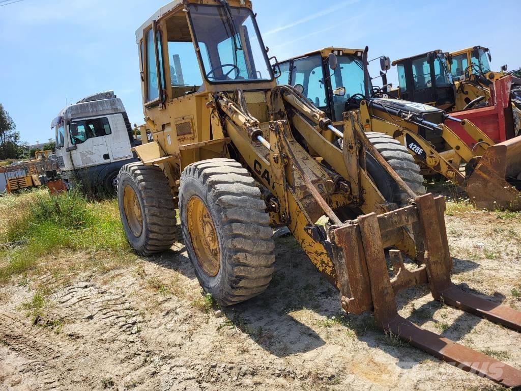 CAT 910 Chargeuse sur pneus