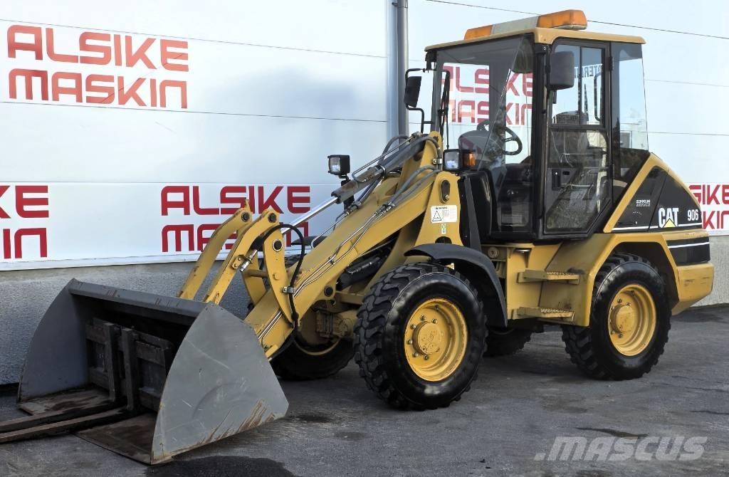 CAT 906 Chargeuse sur pneus