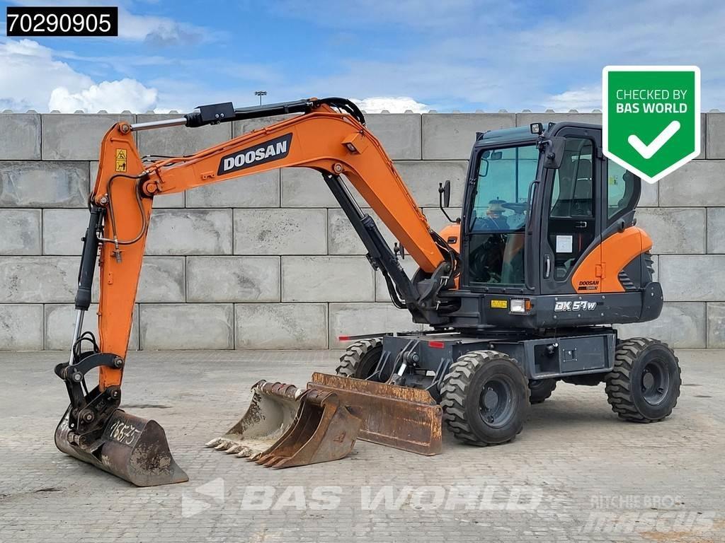 Doosan DX57W-7 Pelle sur pneus