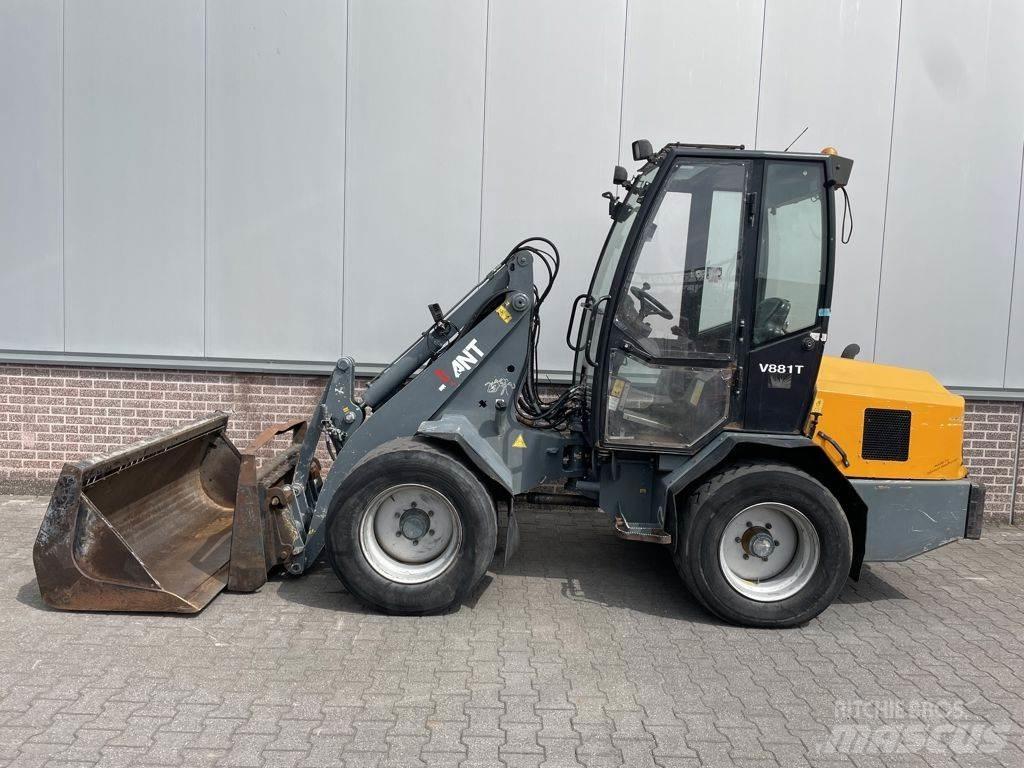 GiANT V881T Voiture