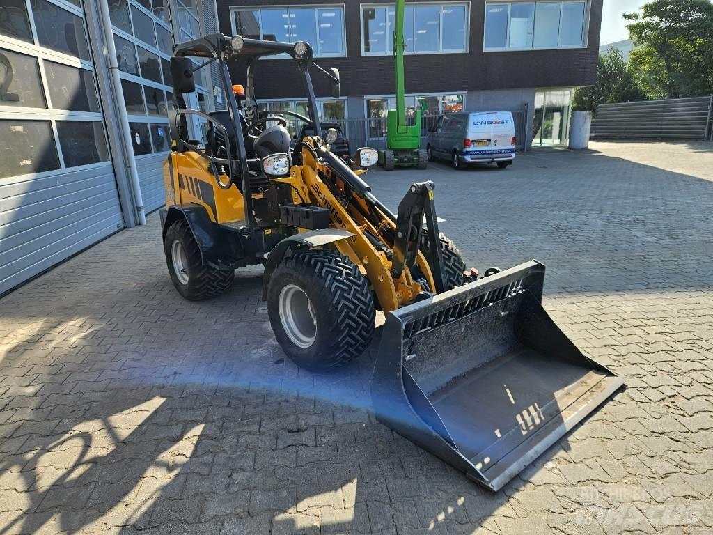 Schäffer 2445S Mini chargeuse