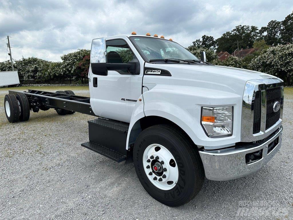 Ford F-750 Châssis cabine